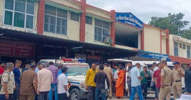 हरिद्वार भगदड़: हादसे के बाद अवैध दुकानें बंद, बिजली का तार बना रहस्य