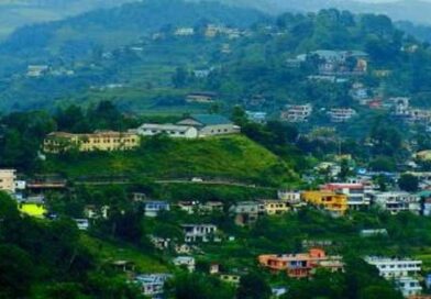 चारधाम यात्रा: बड़कोट में अनियंत्रित पार्किंग बनी चिंता, सीजन में बढ़ सकती है दिक्कत