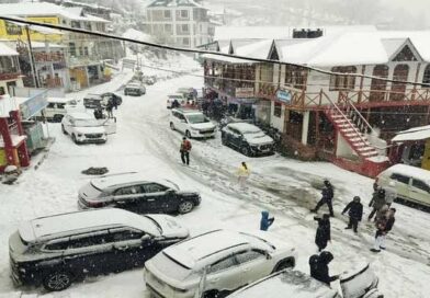 उत्तराखंड में फिर बदला मौसम, कई जिलों में बारिश और बर्फबारी का अलर्ट उत्तराखंड में फिर बदला मौसम, कई जिलों में बारिश और बर्फबारी का अलर्ट