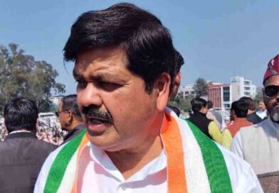 डांस पार्टी विवाद पर सियासत तेज, गणेश गोदियाल ने महेंद्र भट्ट को बताया बेहतर जवाब देने वाला डांस पार्टी विवाद पर सियासत तेज, गणेश गोदियाल ने महेंद्र भट्ट को बताया बेहतर जवाब देने वाला