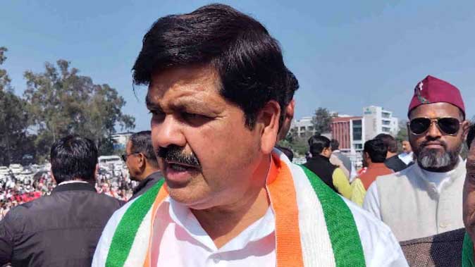 डांस पार्टी विवाद पर सियासत तेज, गणेश गोदियाल ने महेंद्र भट्ट को बताया बेहतर जवाब देने वाला डांस पार्टी विवाद पर सियासत तेज, गणेश गोदियाल ने महेंद्र भट्ट को बताया बेहतर जवाब देने वाला