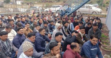 डिप्लोमा इंजीनियर गरजे, उत्तराखंड डिप्लोमा इंजीनियर्स महासंघ का अल्मोड़ा में धरना