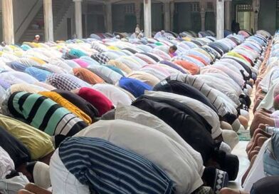 नगर पालिका भवन में नमाज को लेकर विवाद, भवन पर लगा ताला; मुस्लिम घरों में पढ़ेंगे नमाज नगर पालिका भवन में नमाज को लेकर विवाद, भवन पर लगा ताला; मुस्लिम घरों में पढ़ेंगे नमाज