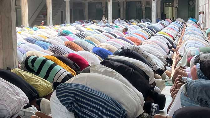 नगर पालिका भवन में नमाज को लेकर विवाद, भवन पर लगा ताला; मुस्लिम घरों में पढ़ेंगे नमाज नगर पालिका भवन में नमाज को लेकर विवाद, भवन पर लगा ताला; मुस्लिम घरों में पढ़ेंगे नमाज