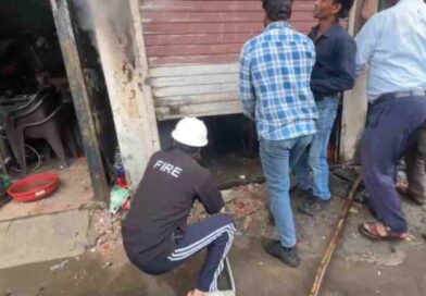 काशीपुर में तीन दुकानों में आग, डेढ़ घंटे की मशक्कत के बाद पाया गया काबू