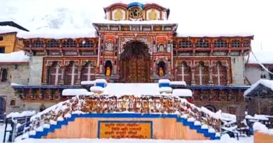 बदरीनाथ में 2 फीट बर्फ, 25 मार्च तक अलर्ट
