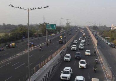 केदारनाथ क्षेत्र में खराब मौसम से दो हेलीकॉप्टरों की इमरजेंसी लैंडिंग