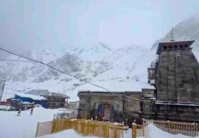 केदारनाथ धाम में बर्फबारी से बढ़ी रौनक, उत्तराखंड में तूफान और ओलावृष्टि का ऑरेंज अलर्ट