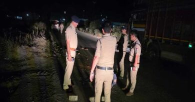 पीलीभीत हाईवे पर दर्दनाक हादसा: डंपर की टक्कर से तीन युवकों की मौत पीलीभीत हाईवे पर दर्दनाक हादसा: डंपर की टक्कर से तीन युवकों की मौत