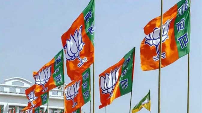 सर्वे में फेल हुए भाजपा के आठ विधायक, टिकट पर संकट के संकेत