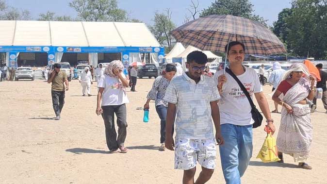 केदारनाथ और यमुनोत्री में भीड़ बढ़ने पर पंजीकरण बंद, श्रद्धालुओं ने किया हंगामा