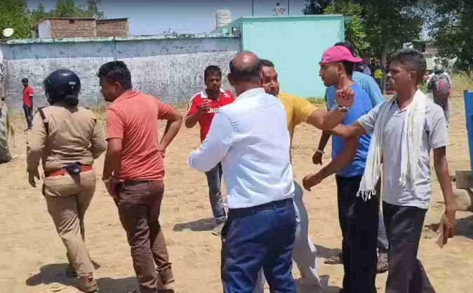 भाजपा नेता हत्याकांड: पुलिस ने एक और आरोपी को किया गिरफ्तार, अब तक पांच गिरफ्तार भाजपा नेता हत्याकांड: पुलिस ने एक और आरोपी को किया गिरफ्तार, अब तक पांच गिरफ्तार