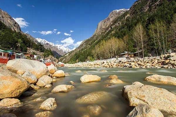 लगातार बारिश से बढ़ा यमुना का जलस्तर, फिलहाल स्थिति सामान्य