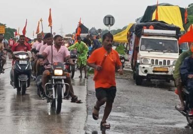 बारिश भी नहीं रोक सकी कांवड़ियों के कदम, हरिद्वार से 4.43 करोड़ से अधिक शिवभक्त ले जा चुके गंगाजल बारिश भी नहीं रोक सकी कांवड़ियों के कदम, हरिद्वार से 4.43 करोड़ से अधिक शिवभक्त ले जा चुके गंगाजल